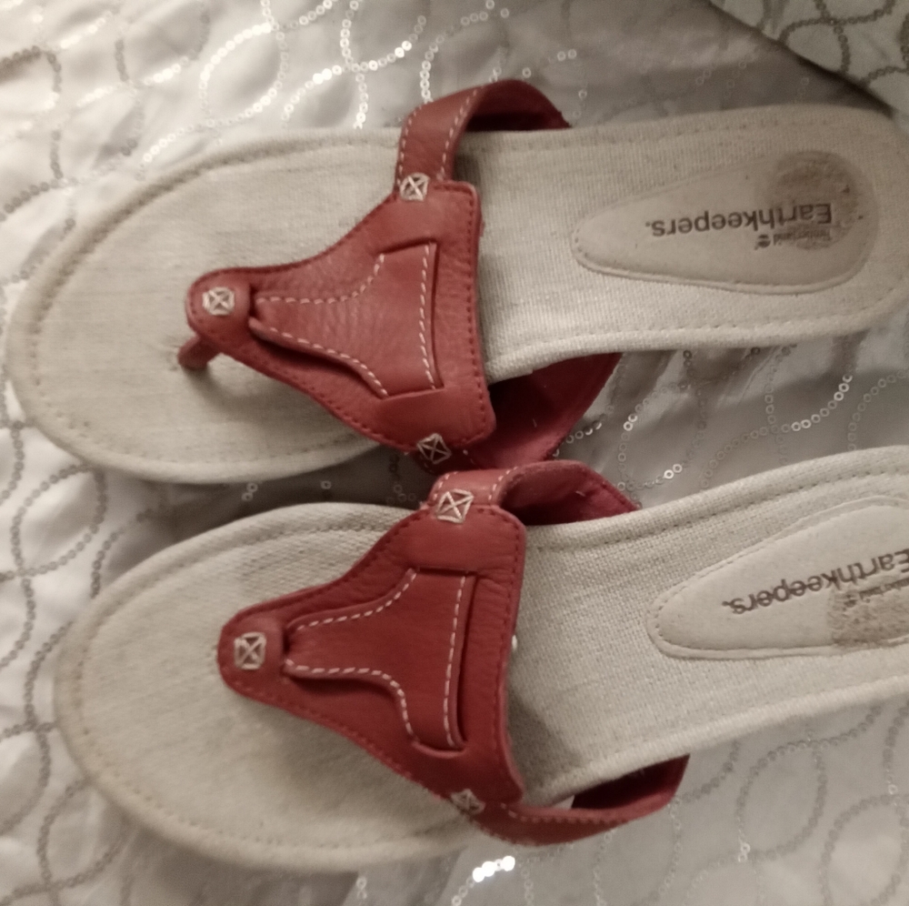 Like New Timberland sandals leather